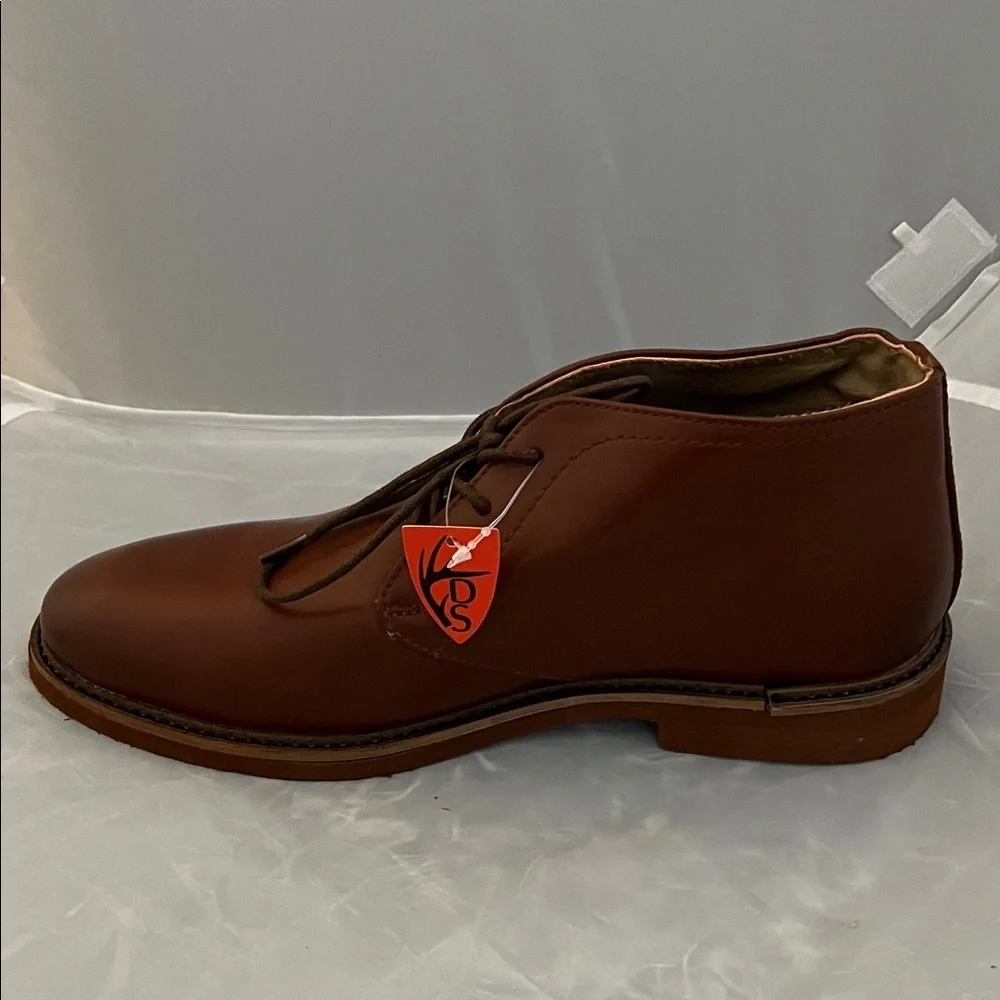 NWT Deer Stags Ballard Brown Faux Leather Chukka Lace-Up Shoes - Size 5